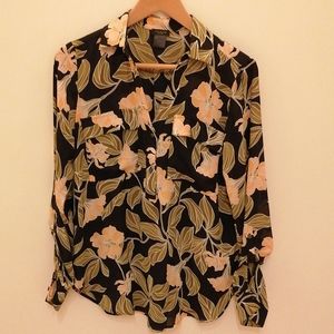 Brand new no tags Ann Taylor long sleeve top, medium